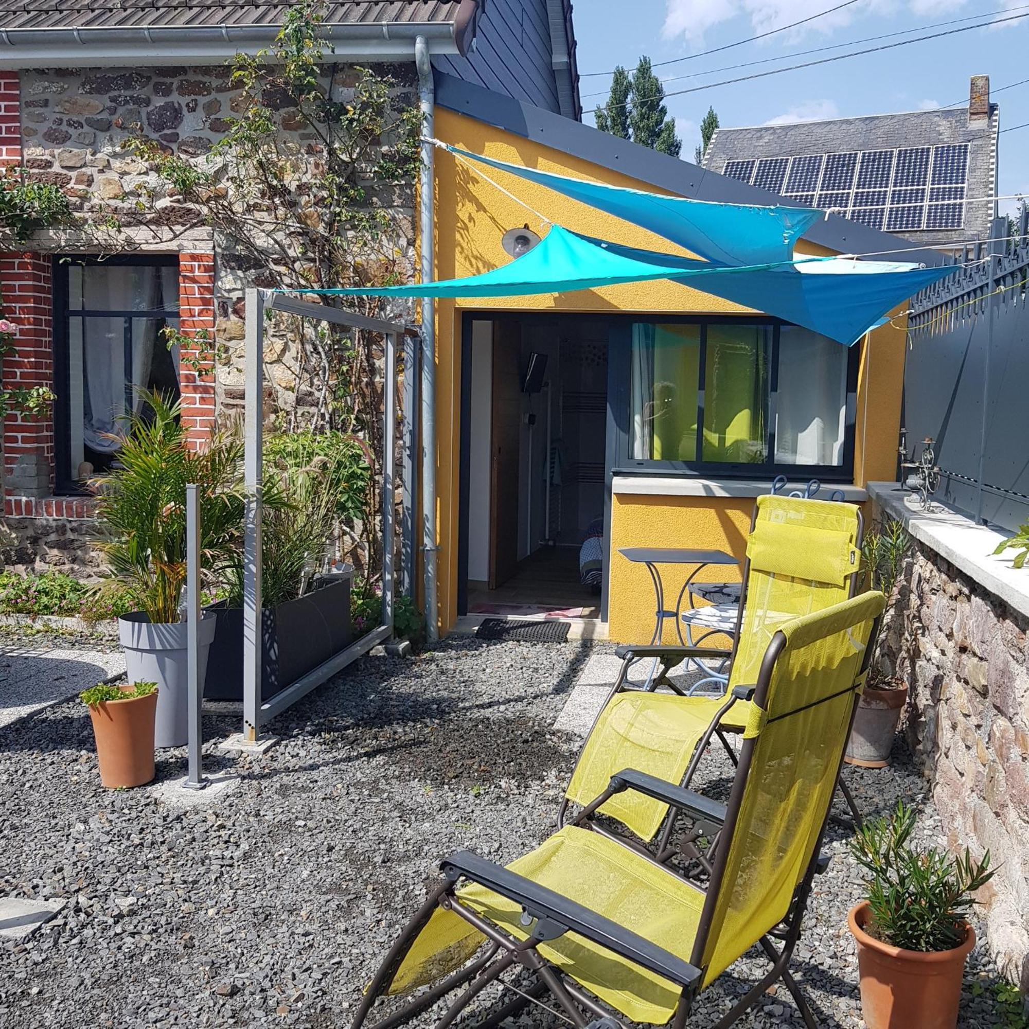 Le Jardin Bed & Breakfast Coudeville Bagian luar foto