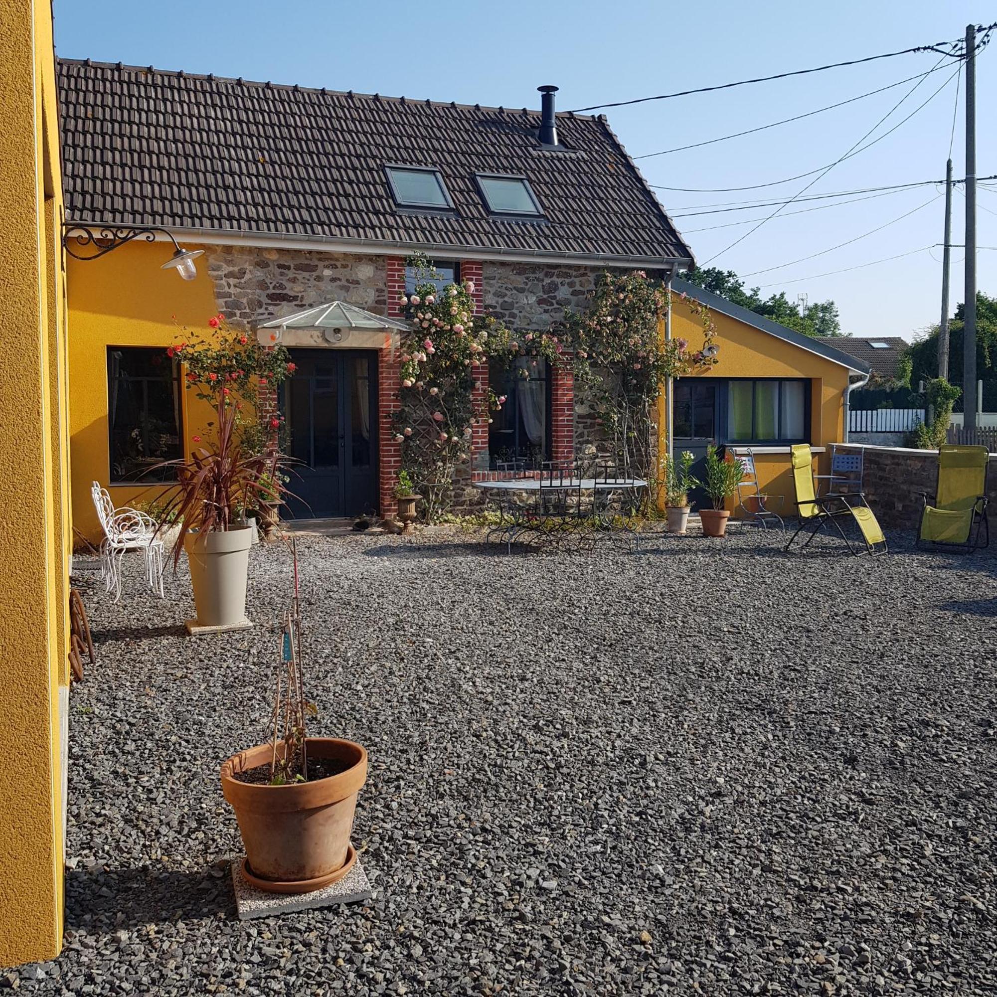 Le Jardin Bed & Breakfast Coudeville Bagian luar foto
